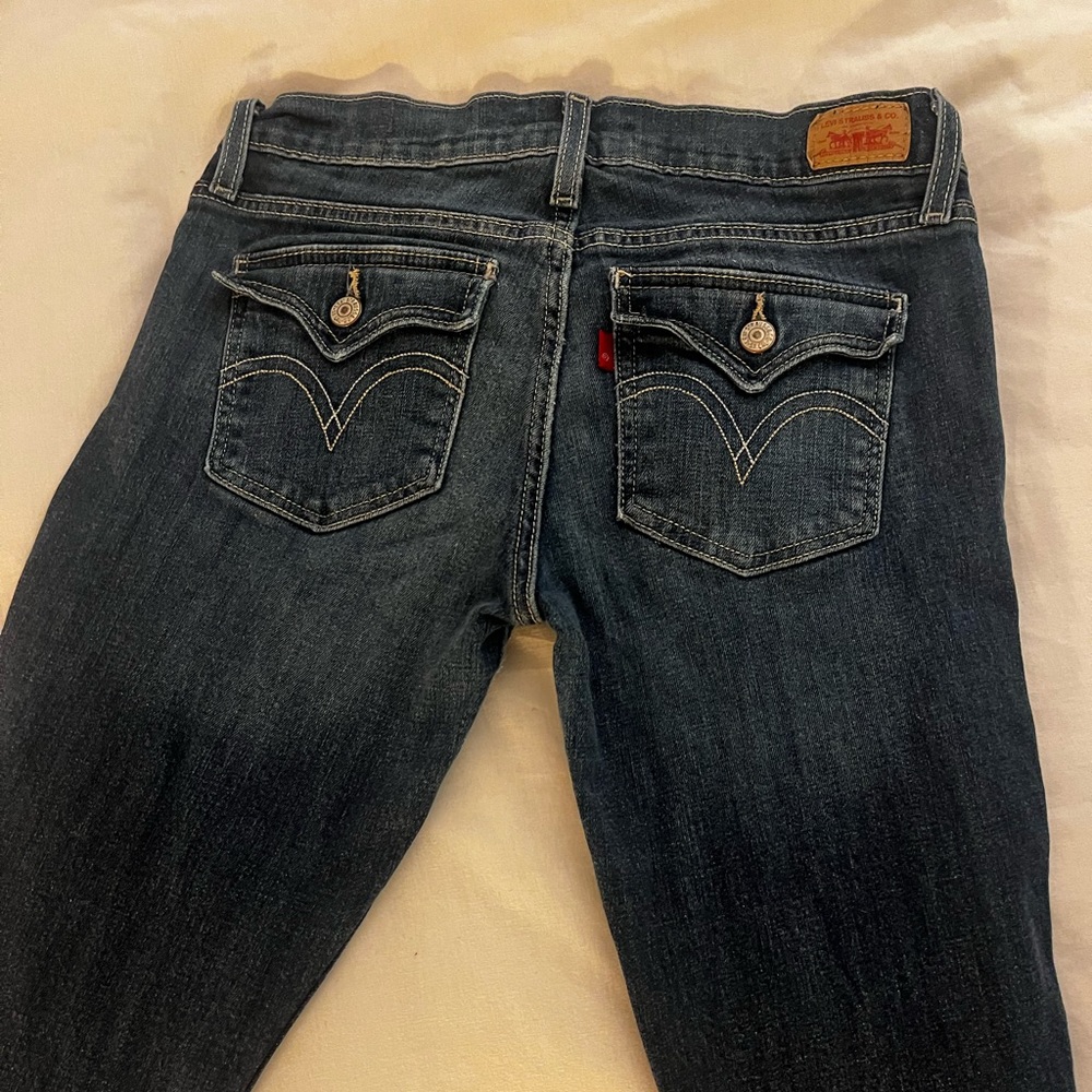 Y2K low rise boot cut Levi jeans (28 waist)